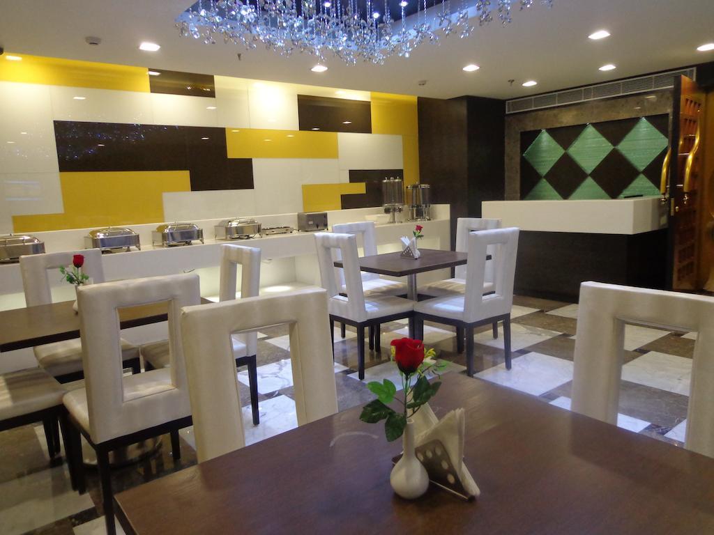 Hotel Taj Princess - Boutique Hotel Delhi  Buitenkant foto