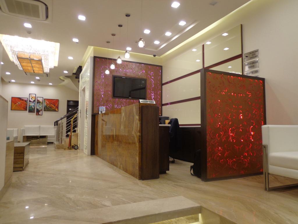 Hotel Taj Princess - Boutique Hotel Delhi  Buitenkant foto