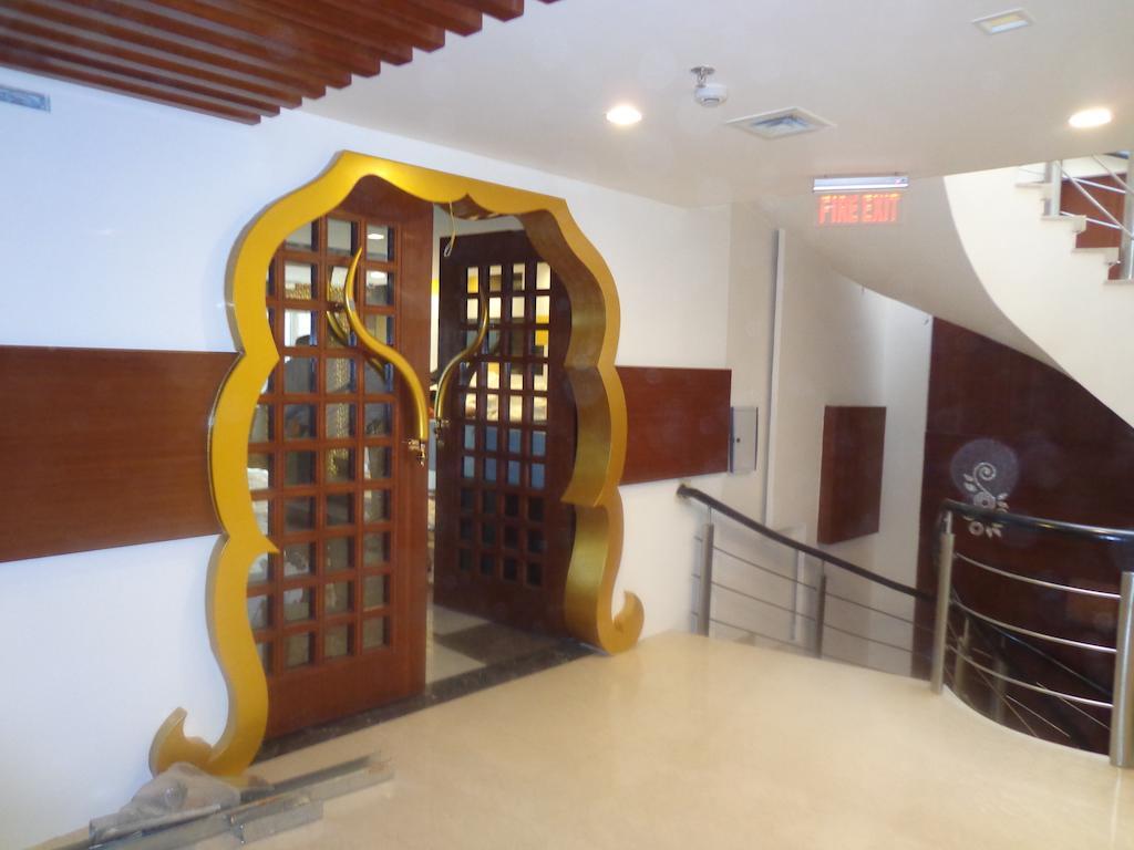 Hotel Taj Princess - Boutique Hotel Delhi  Buitenkant foto