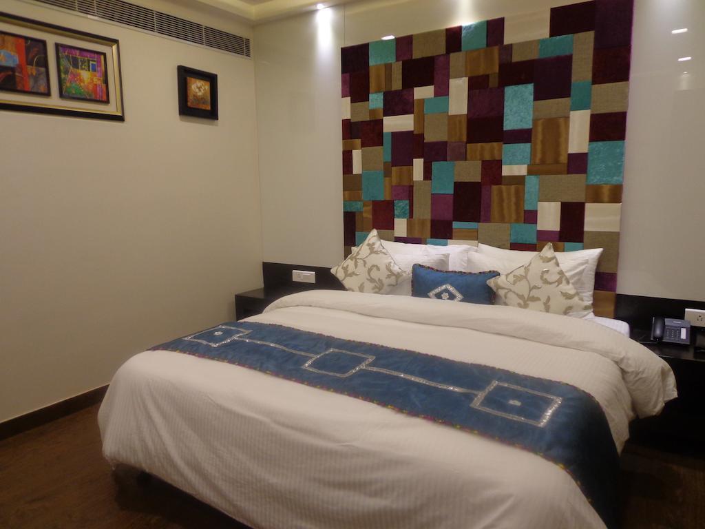 Hotel Taj Princess - Boutique Hotel Delhi  Buitenkant foto