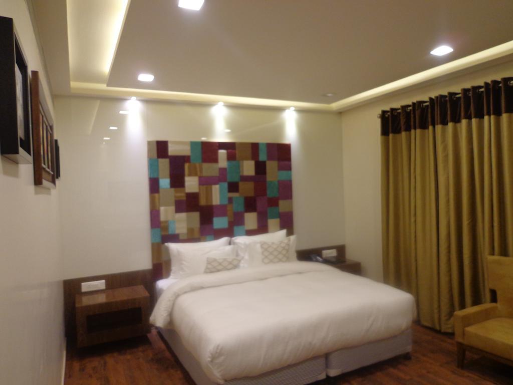 Hotel Taj Princess - Boutique Hotel Delhi  Buitenkant foto