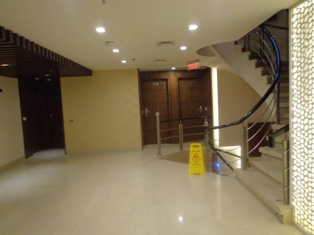 Hotel Taj Princess - Boutique Hotel Delhi  Buitenkant foto