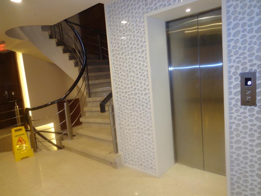 Hotel Taj Princess - Boutique Hotel Delhi  Buitenkant foto