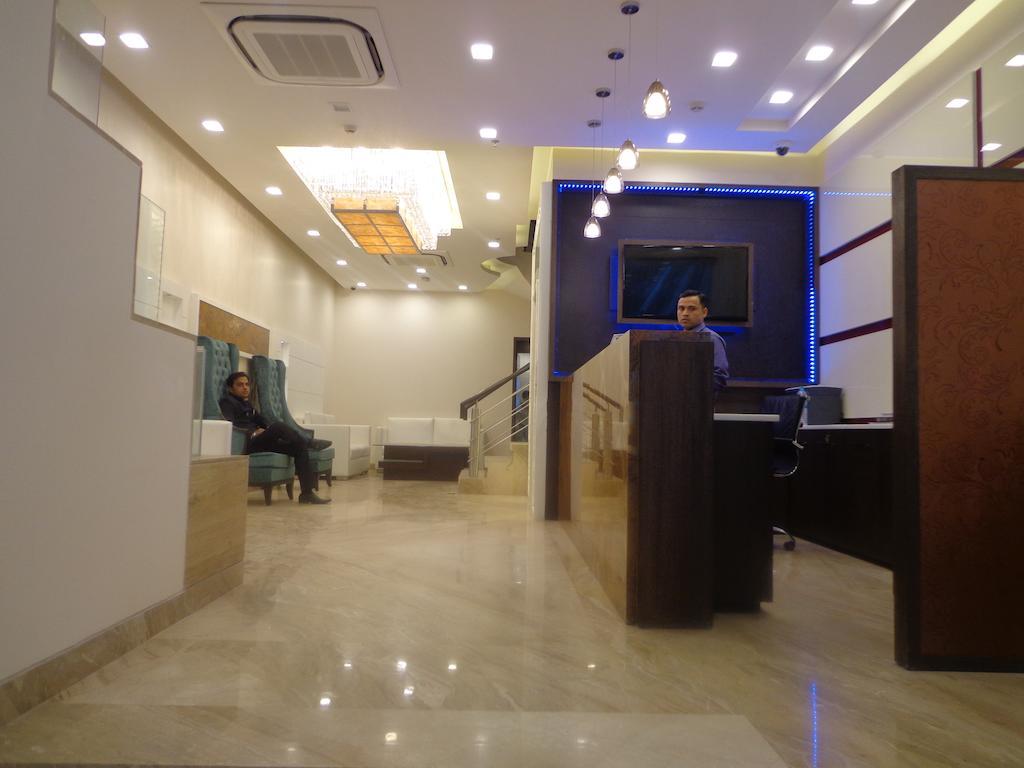 Hotel Taj Princess - Boutique Hotel Delhi  Buitenkant foto