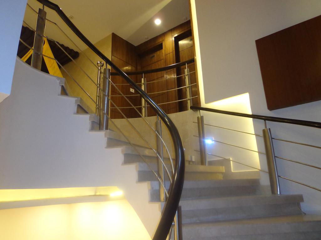Hotel Taj Princess - Boutique Hotel Delhi  Buitenkant foto