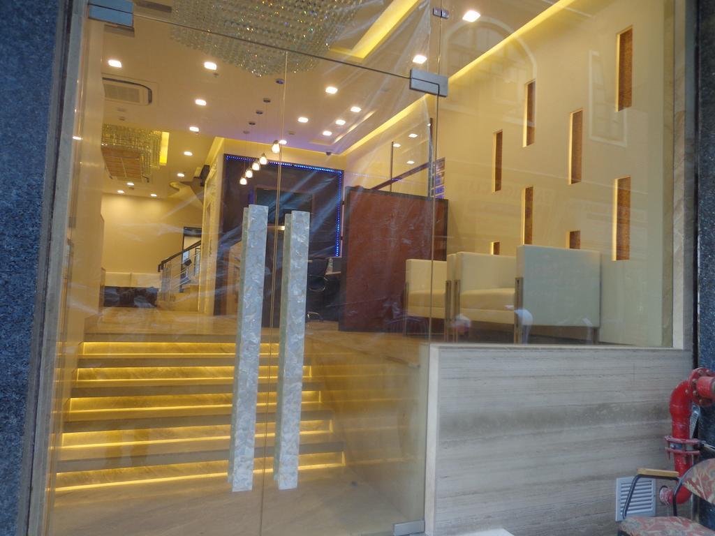 Hotel Taj Princess - Boutique Hotel Delhi  Buitenkant foto
