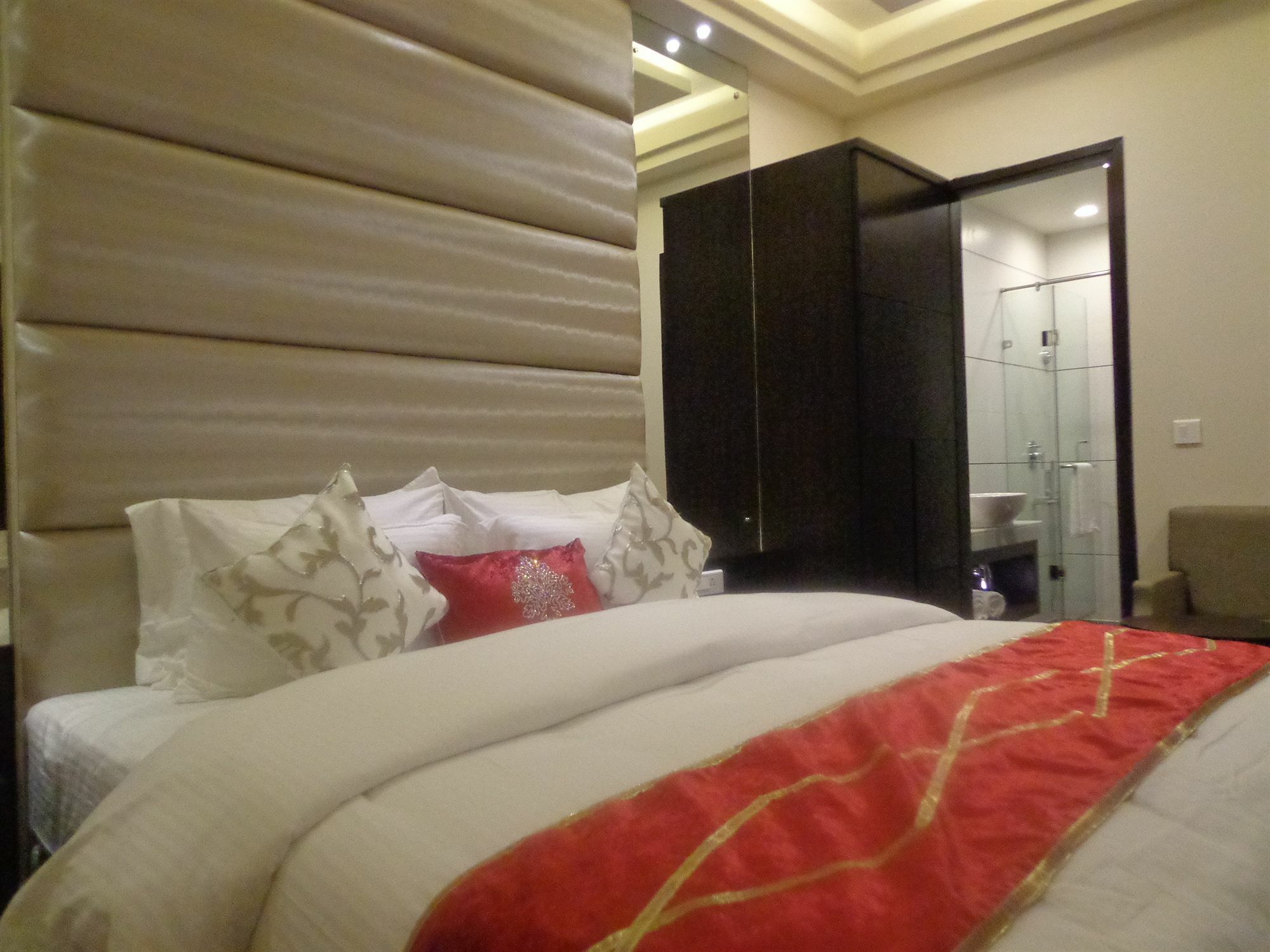 Hotel Taj Princess - Boutique Hotel Delhi  Buitenkant foto