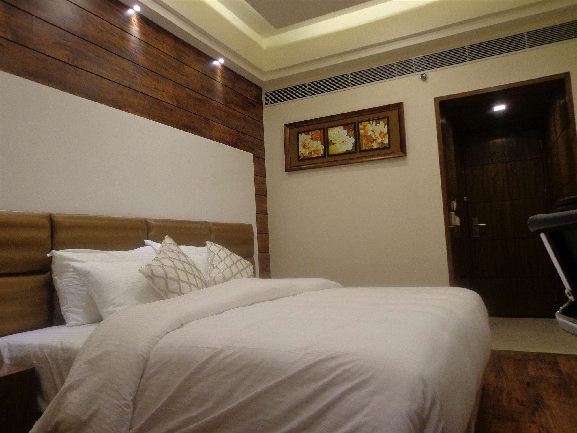 Hotel Taj Princess - Boutique Hotel Delhi  Buitenkant foto